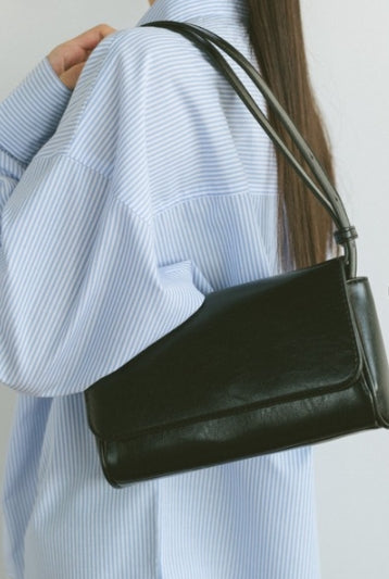 Faux Leather 方肩包